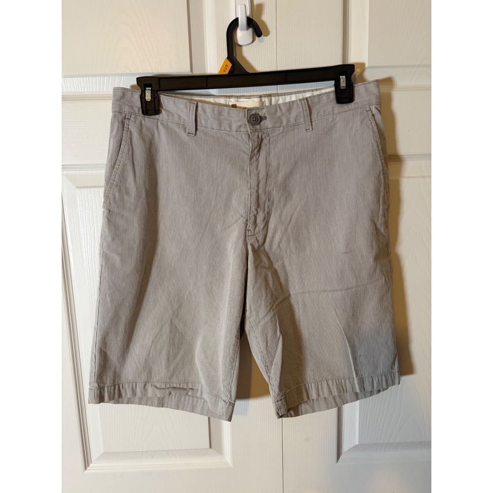 GAP Clean Short Mens 33 Grey White Micro Stripe Flat Front Casual Shorts